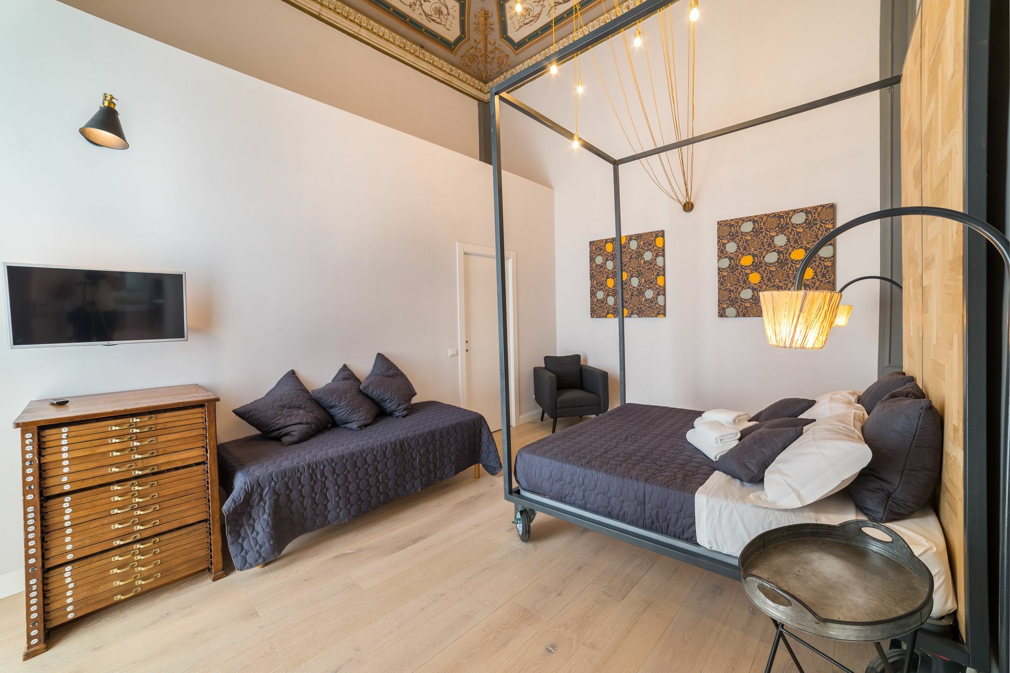 Bed & Breakfast The Dante House By House In Napoli